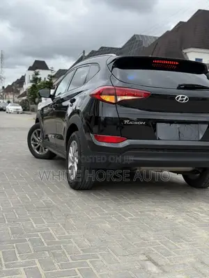 Hyundai Tucson SE AWD 2016 Black