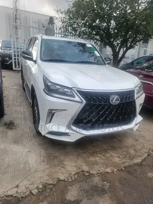 Lexus LX 2017 White