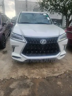 Lexus LX 2017 White