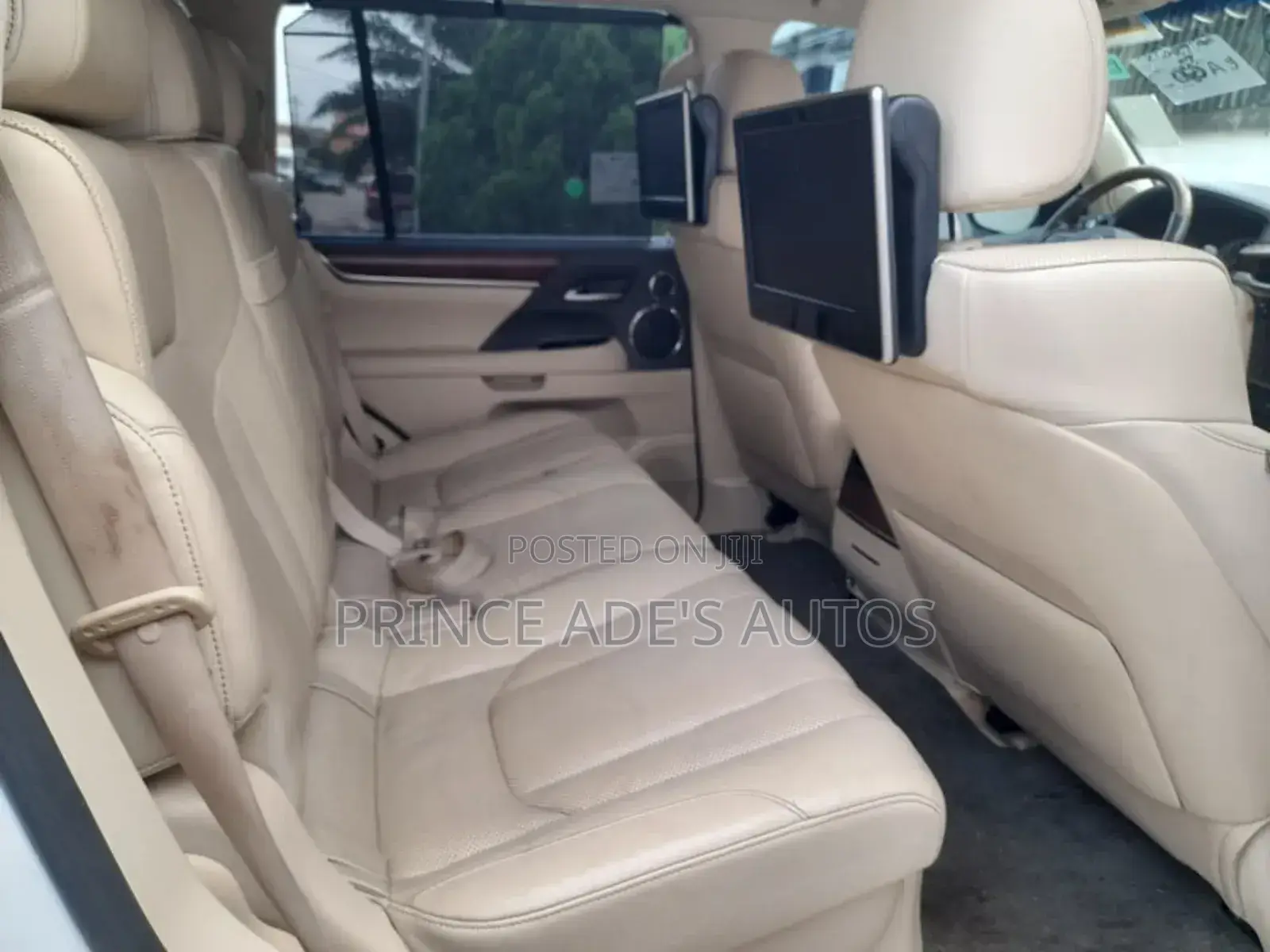 Lexus LX 2017 White