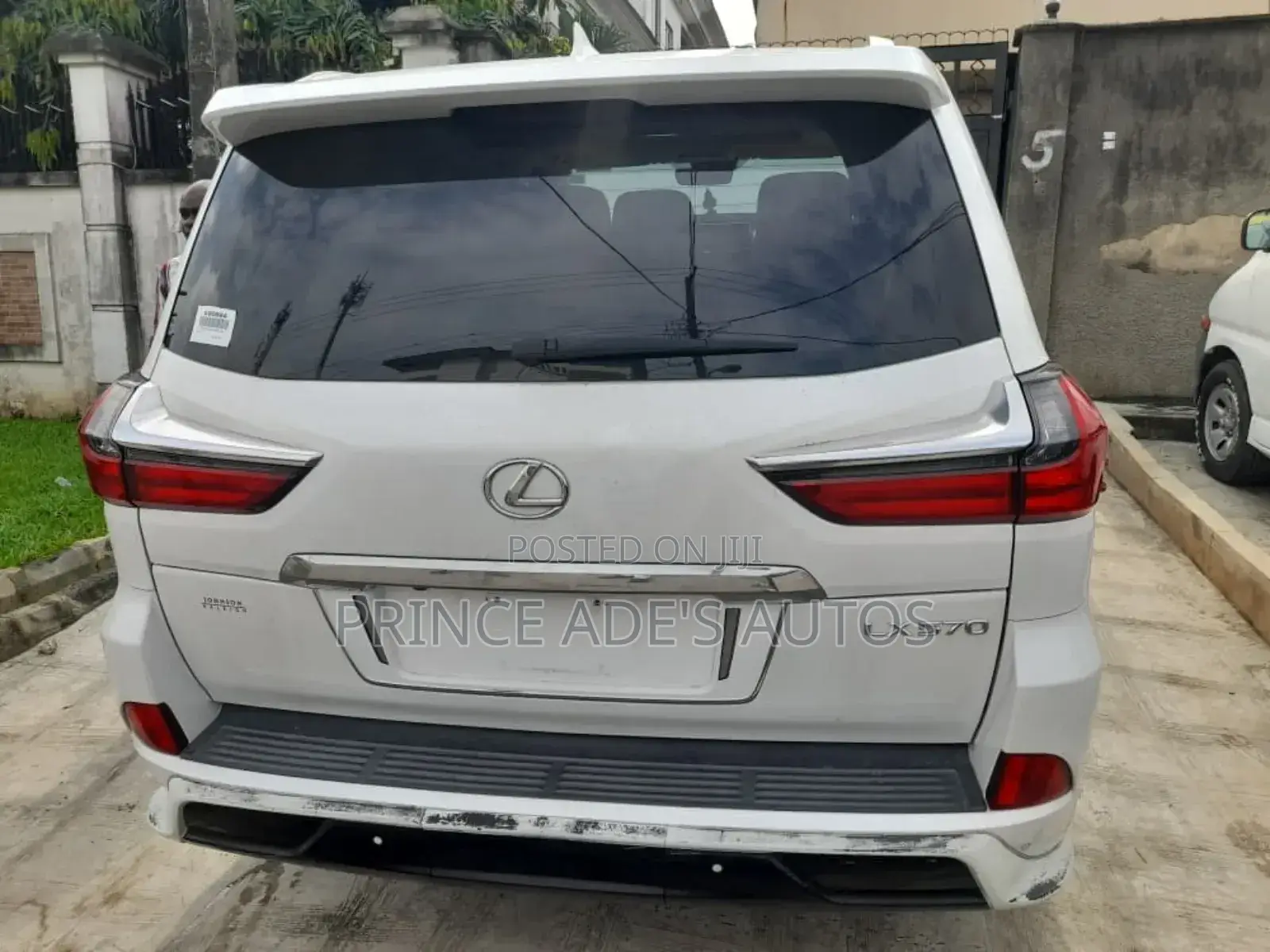 Lexus LX 2017 White