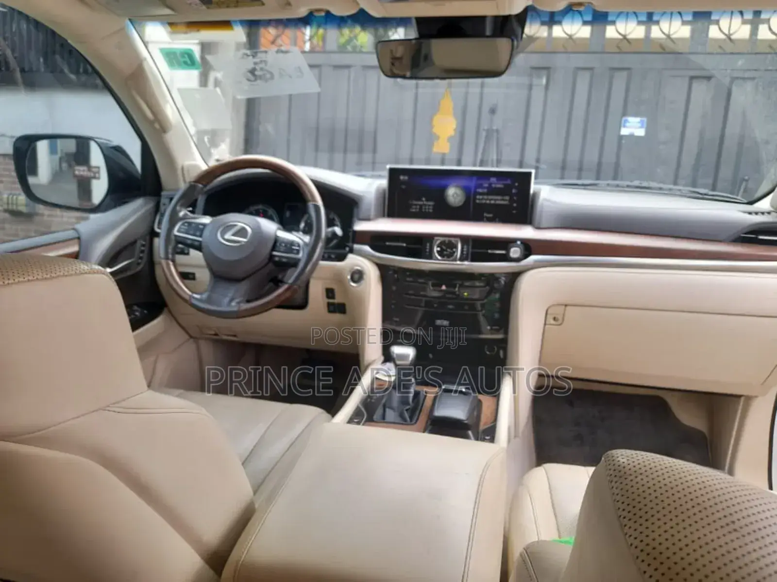 Lexus LX 2017 White