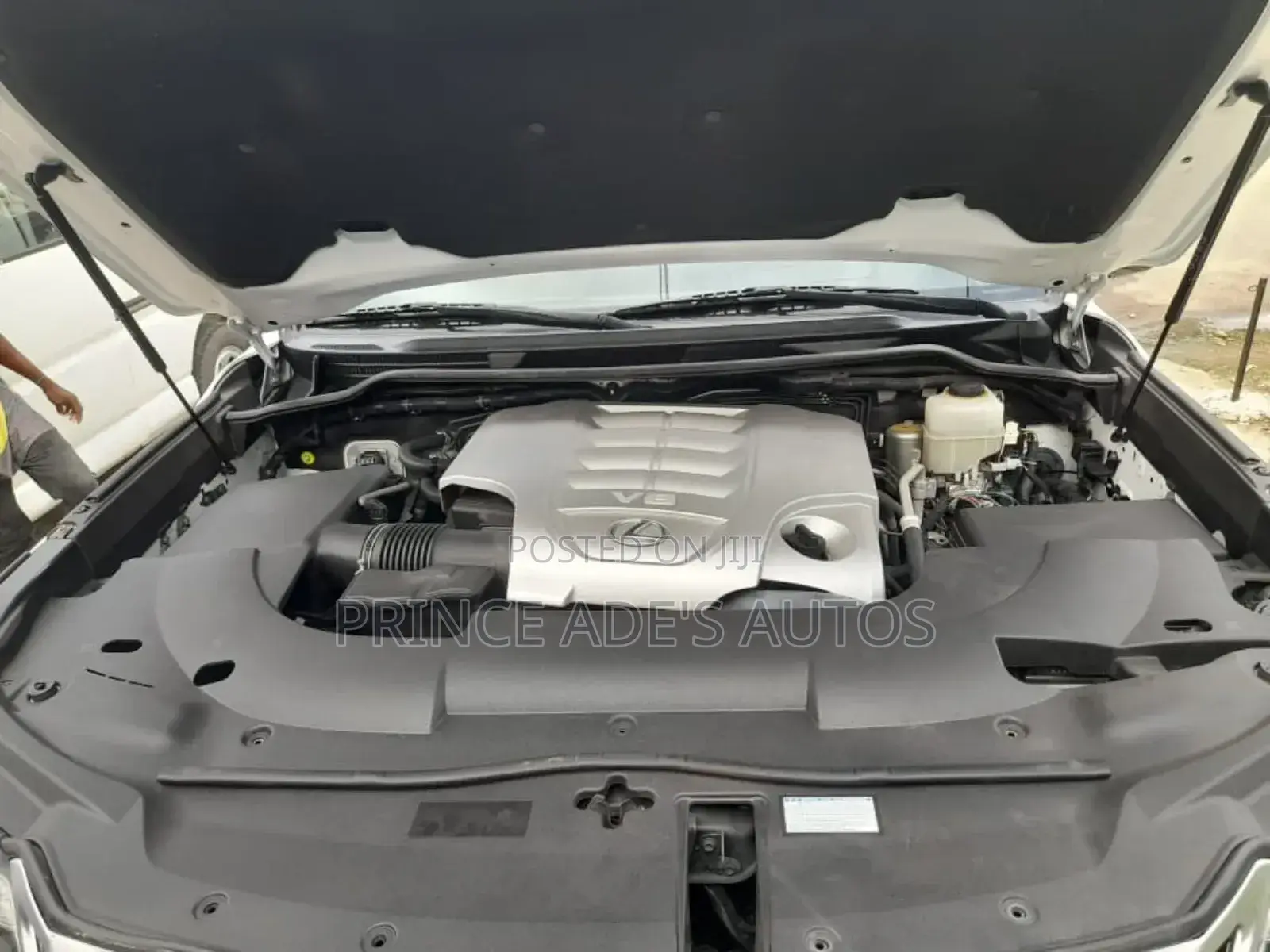 Lexus LX 2017 White
