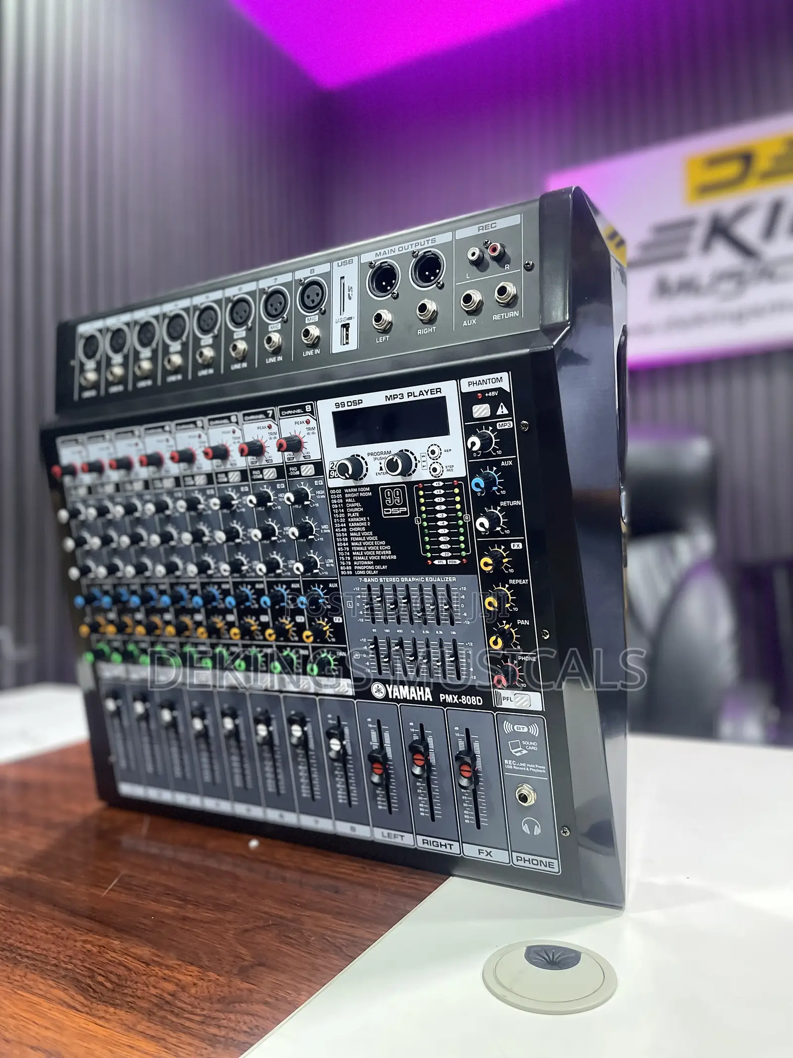 Yamaha 8 Channels Mixer Amplifier
