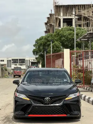 Toyota Camry XSE FWD (2.5L 4cyl 8AM) 2018 Black