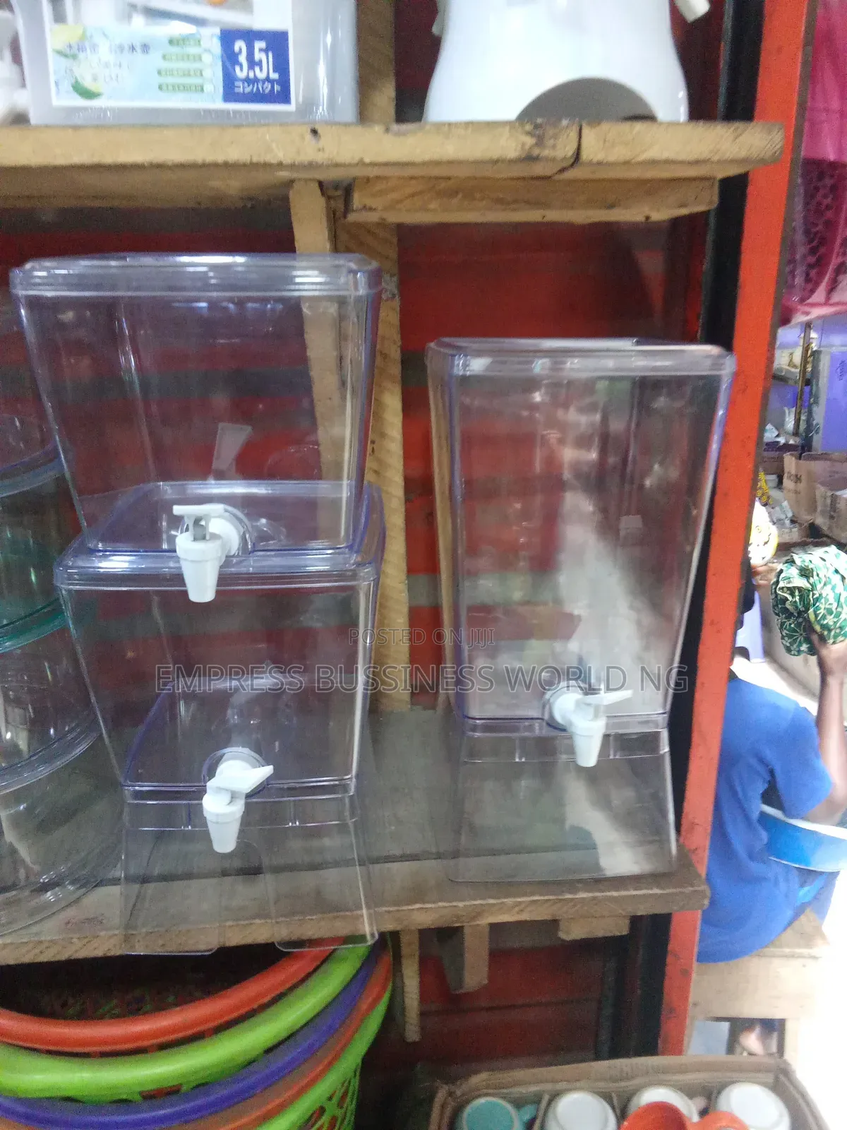 Multiple Layers Juice Dispenser