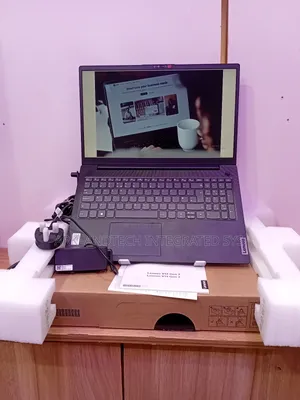 New Laptop Lenovo IdeaPad S205 8GB Intel Core i3 SSD 256GB