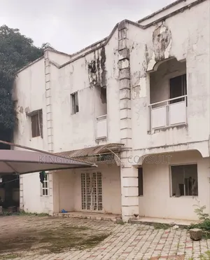 An Old Demolishable Structure Within a Highly Sought : Size 980sqm