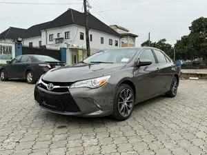 Toyota Camry XSE 4dr Sedan (2.5L 4cyl 6A) 2015 Gray