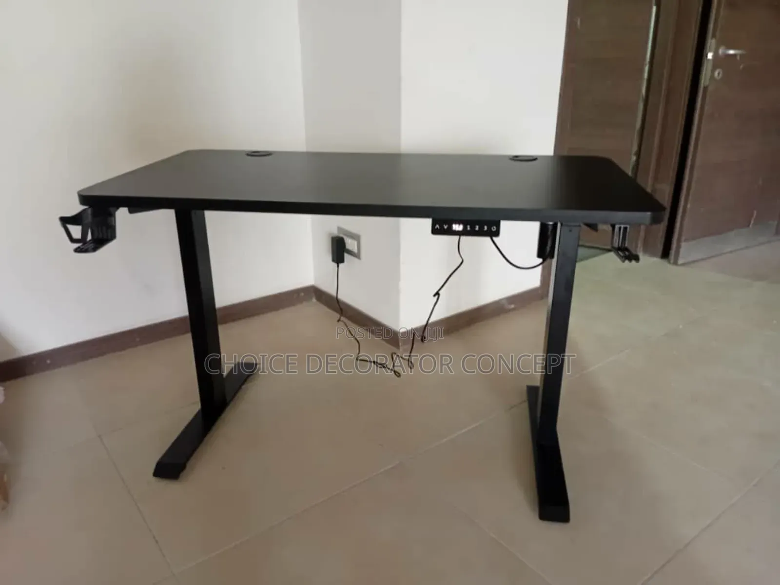 Modern Electric Adjustable Table