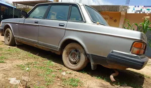 Volvo 240 1986 Gray