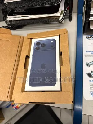 New Apple iPhone 17 Pro Max 256 GB Blue