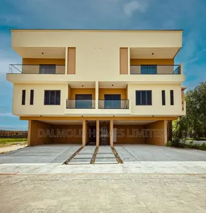 4bdrm Duplex in Lekki for sale