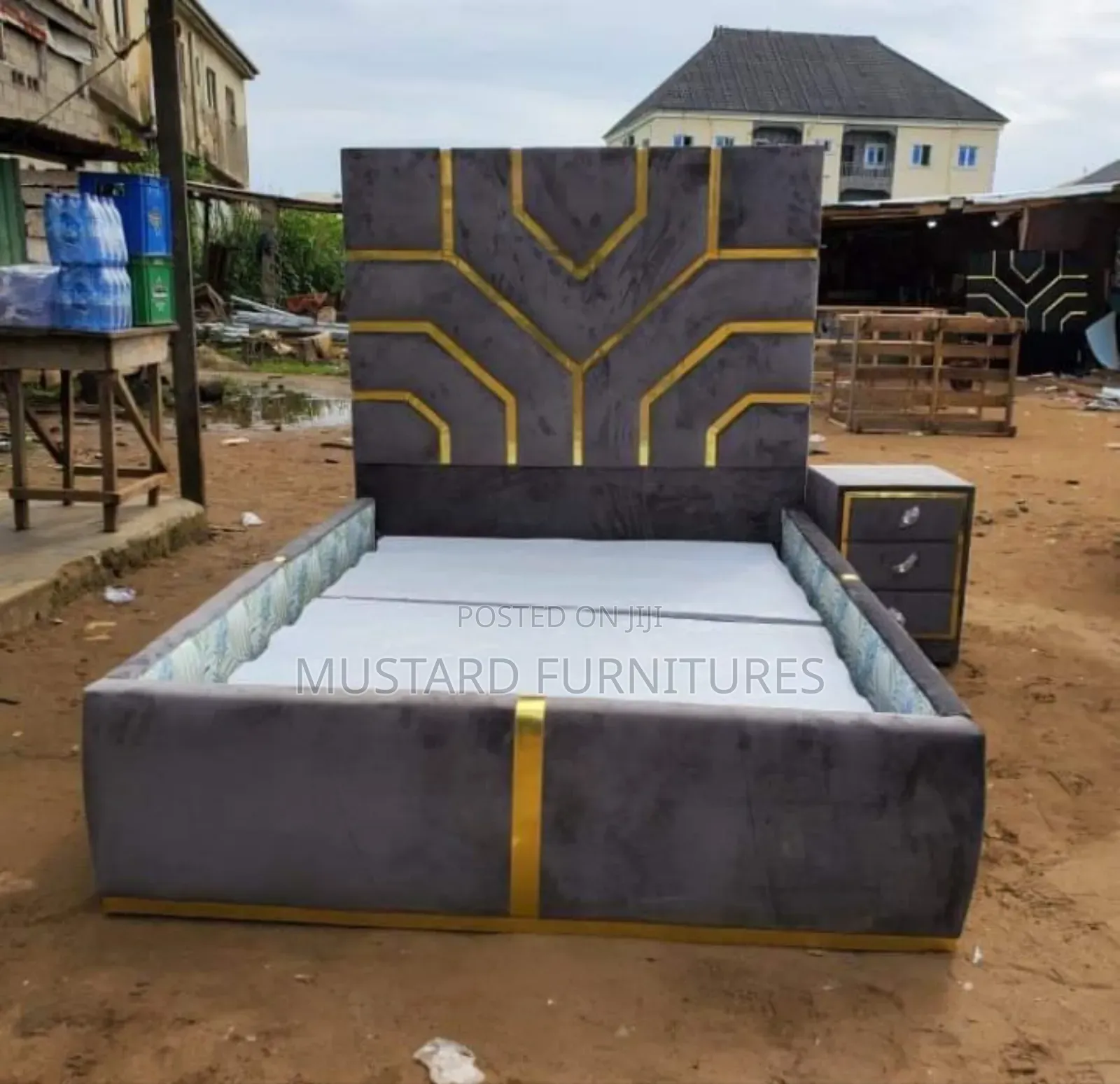 Quality 6 X 6ft High Back Rest Padded Bedframe.
