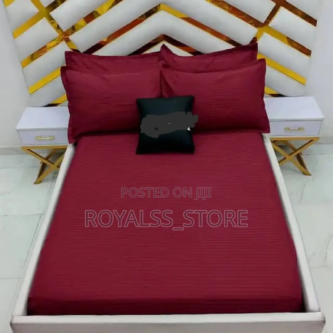 Quality Cotton Plain Color Bedsheet With 4 Pillow Cases