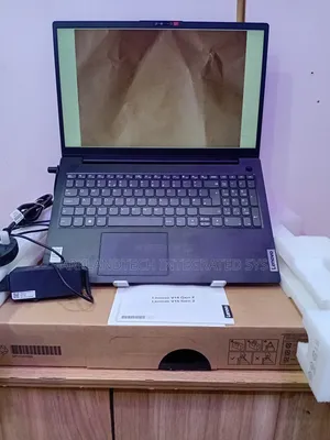 New Laptop Lenovo IdeaPad U300s 8GB Intel Core i3 SSD 512GB