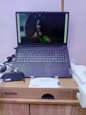 New Laptop Lenovo IdeaPad U310 8GB Intel Core i3 SSD 512GB
