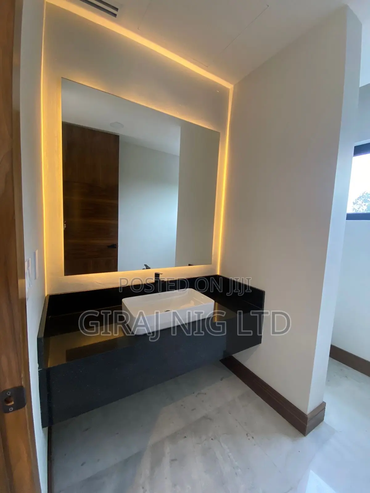 Quality Wall Mirror With Led Light