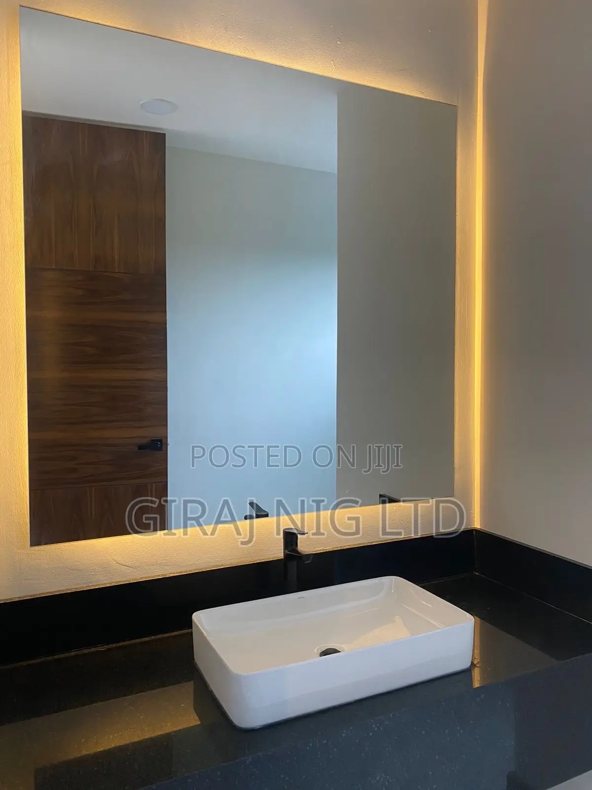 Quality Wall Mirror With Led Light