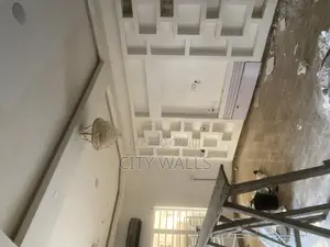 4bdrm Duplex in Vandaniels Estate, Chevron for rent