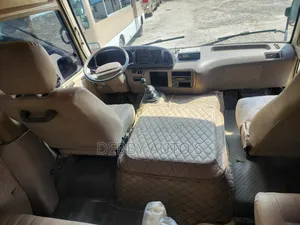 Toyota Coaster 2011
