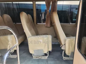 Toyota Coaster 2011
