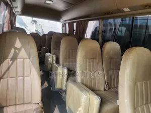 Toyota Coaster 2011
