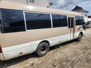Toyota Coaster 2011