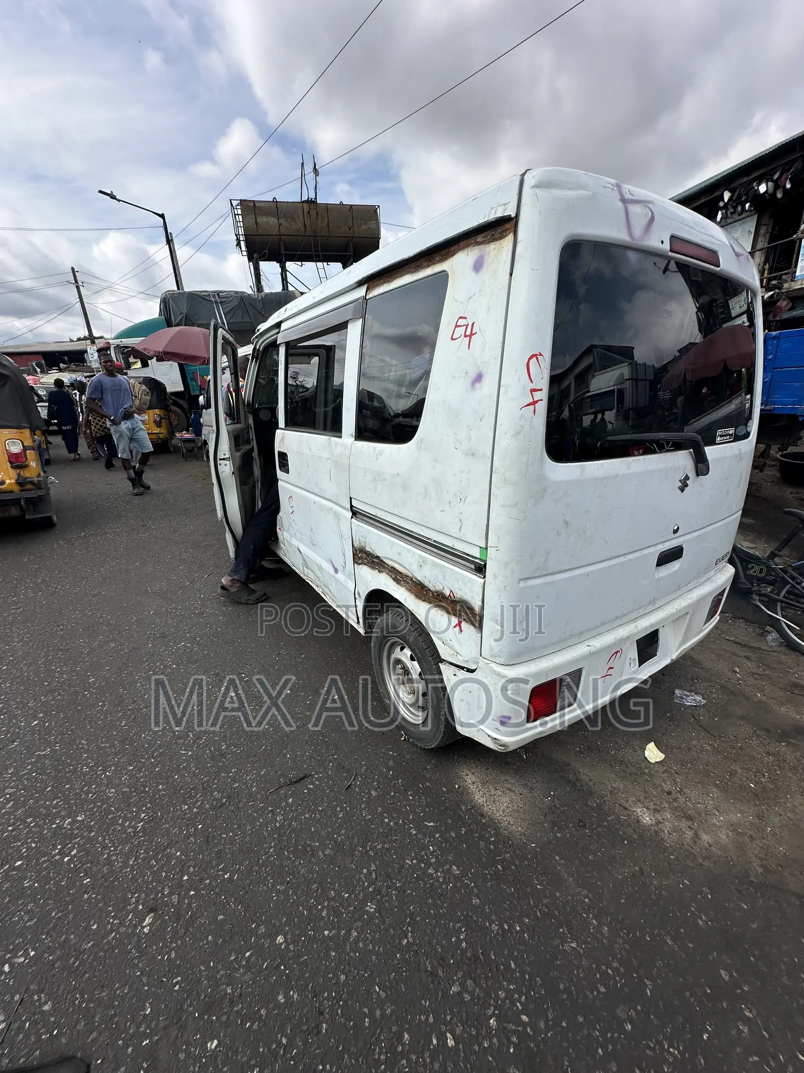 Suzuki Every 2010 White