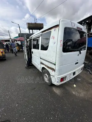 Suzuki Every 2010 White