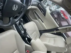 Honda Accord EX-L V-6 2dr Coupe FWD (3.5L 6cyl 6A) 2016 Gold