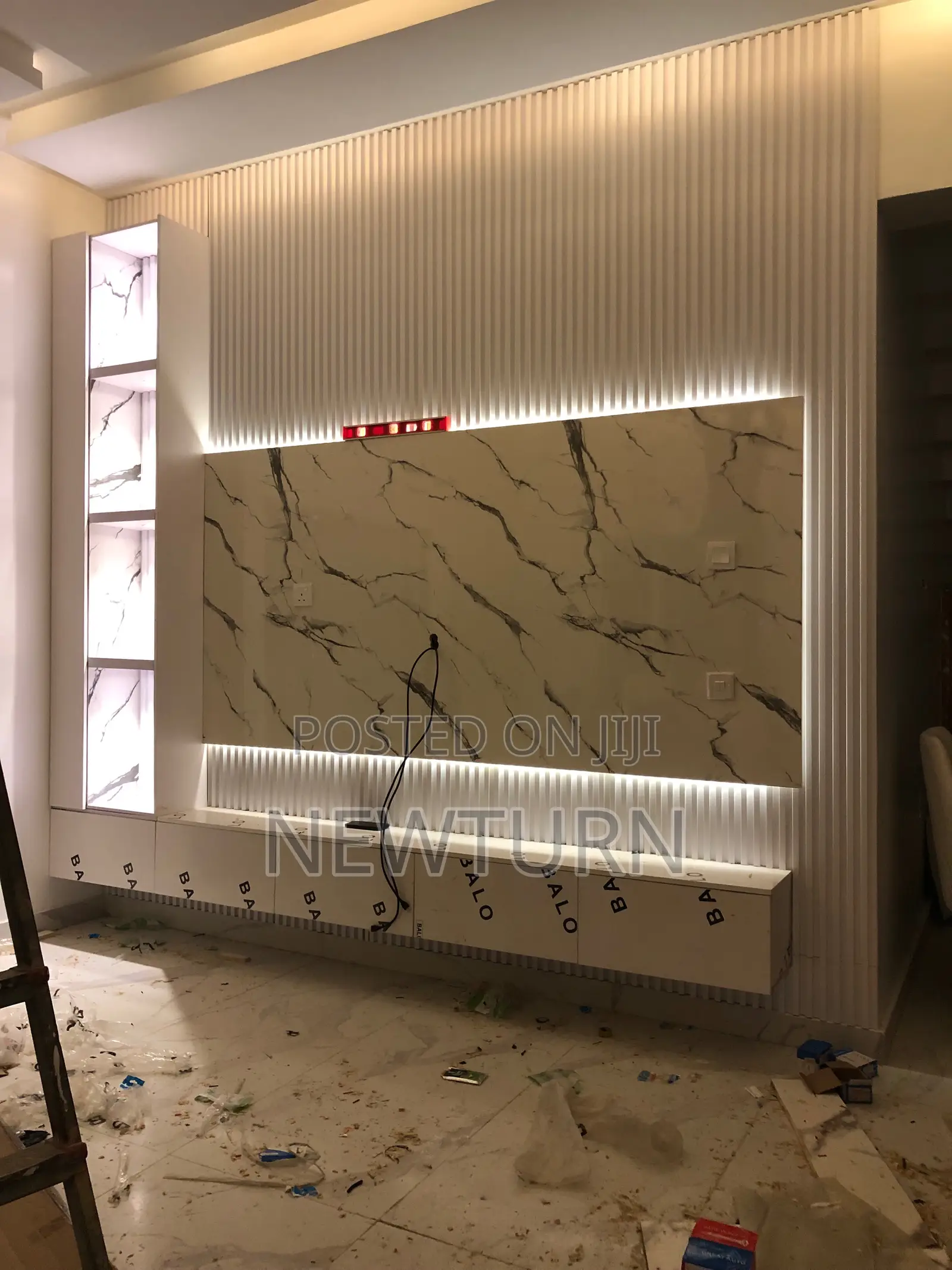 Floating Panels and High Glossy Tv Console.