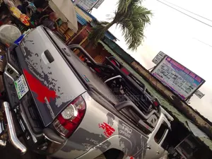 Retractable Booth Cover With Off Road Bar _-*%47%+