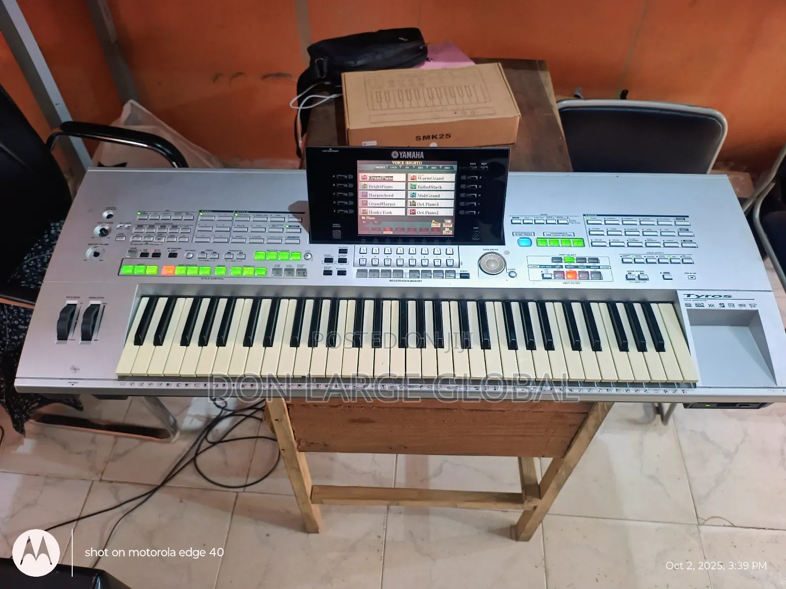 Yamaha Tyros 2 Keyboard