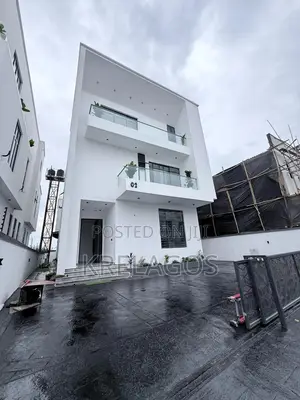 6bdrm Duplex in Chevron for sale