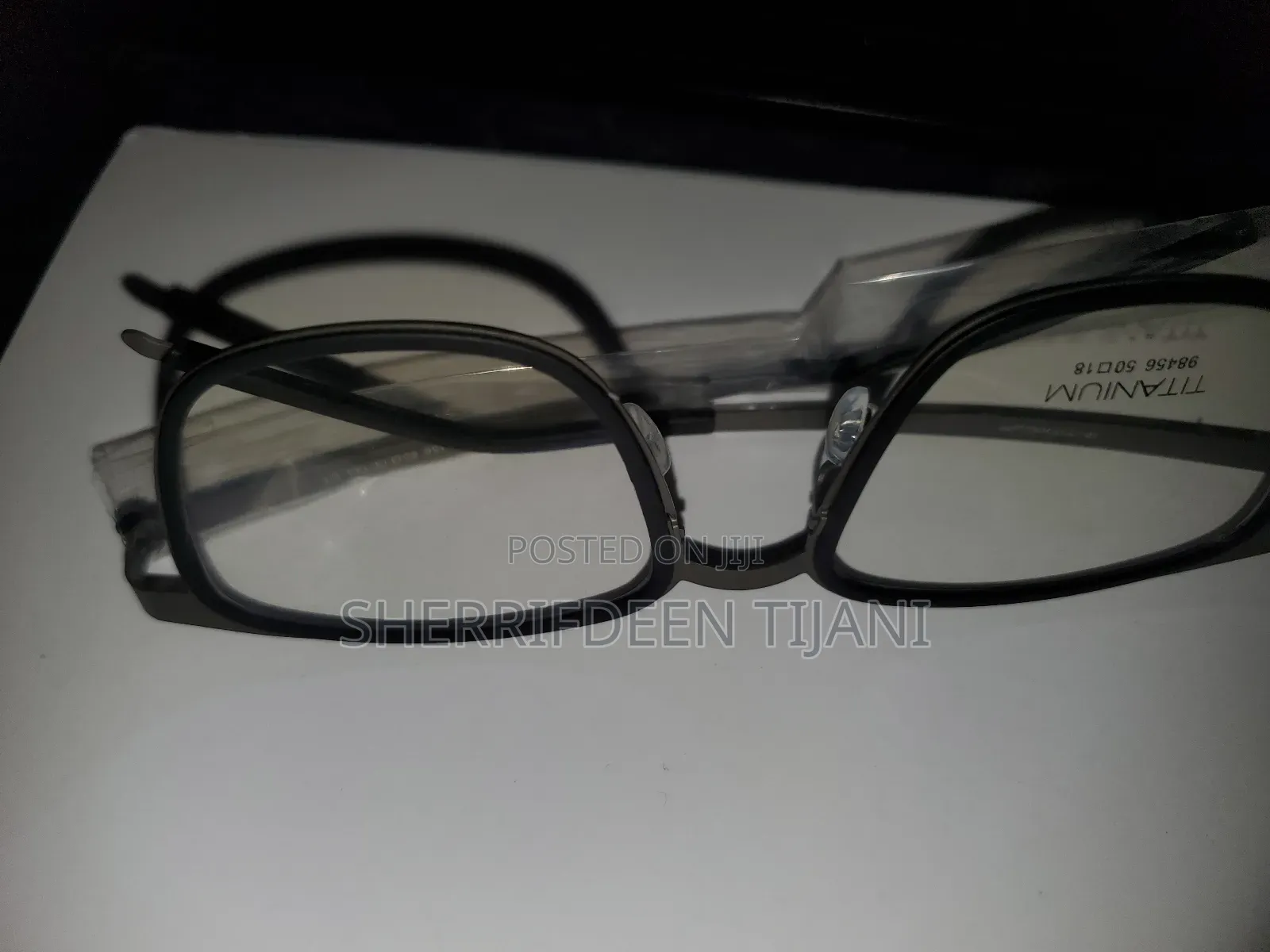 Screwless Pure Titanium Eyeglasses Frame