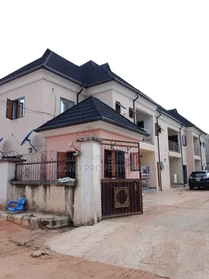 3bdrm Block of Flats in Housing Area U, Owerri for rent
