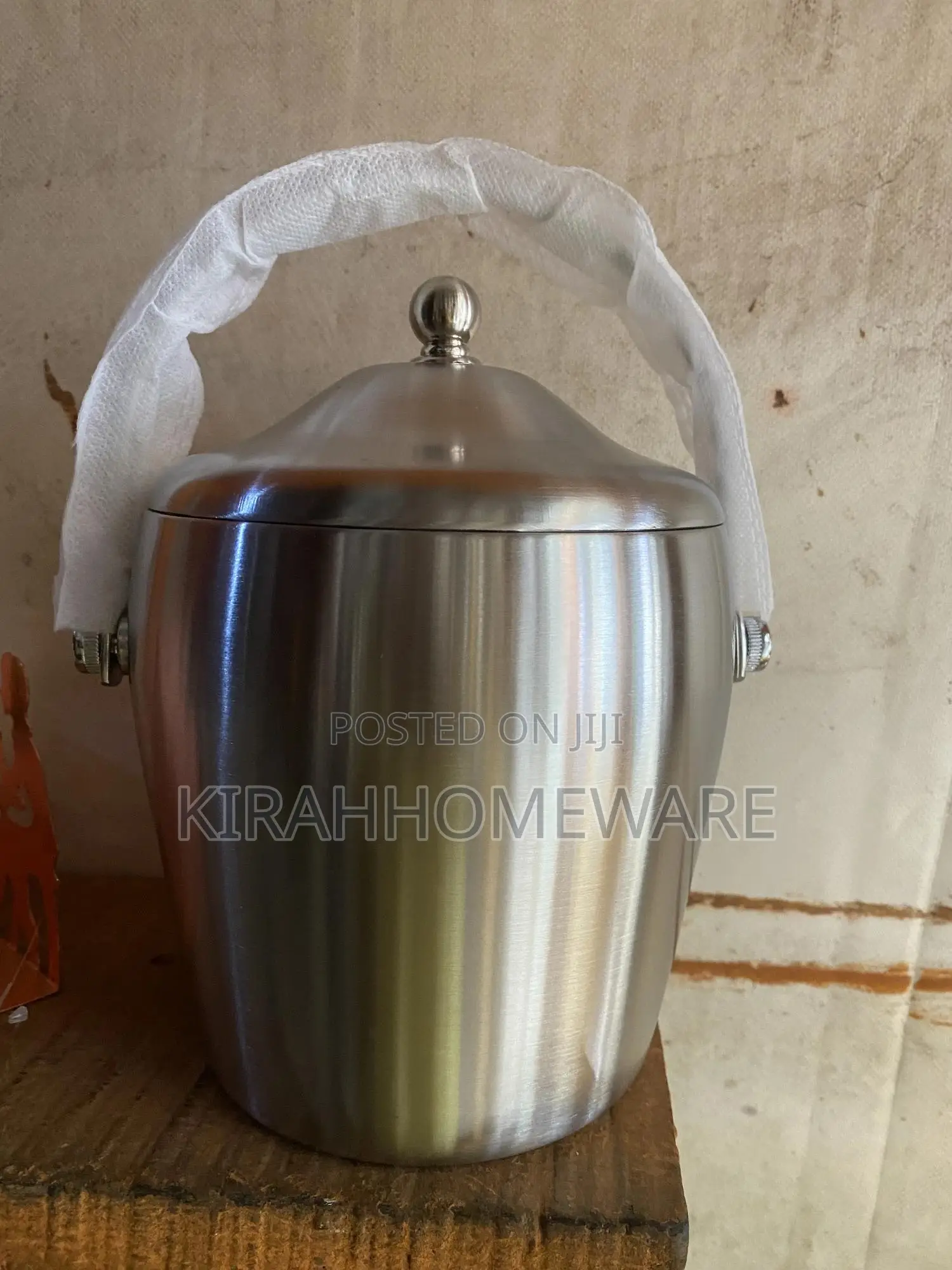 Quality Ice Bucket With Lid (1.5l)