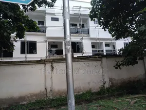 5bdrm Townhouse/Terrace in Wuse Zone for sale