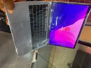 New Laptop Apple MacBook Pro 2019 8GB Intel Core I5 SSD 128GB