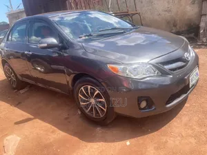 Toyota Corolla LE 4dr Sedan (1.8L 4cyl 4A) 2012 Gray