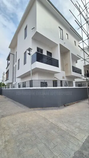 5bdrm Duplex in Ikeja Gra Lagos for sale
