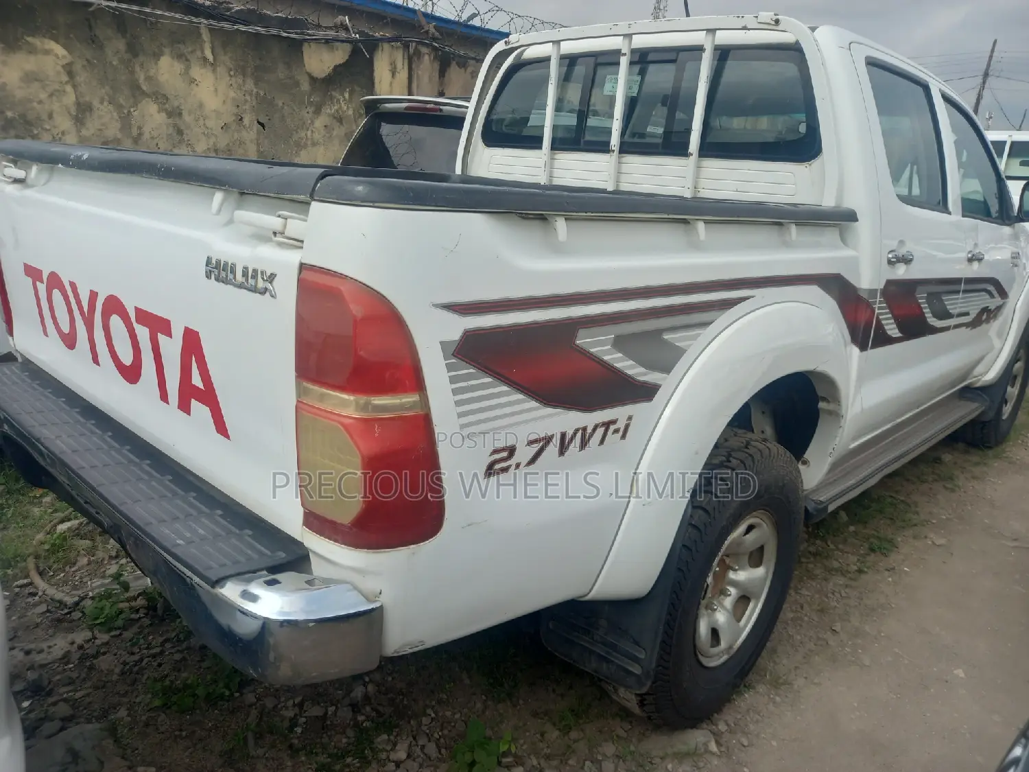 Toyota Hilux 2012 White
