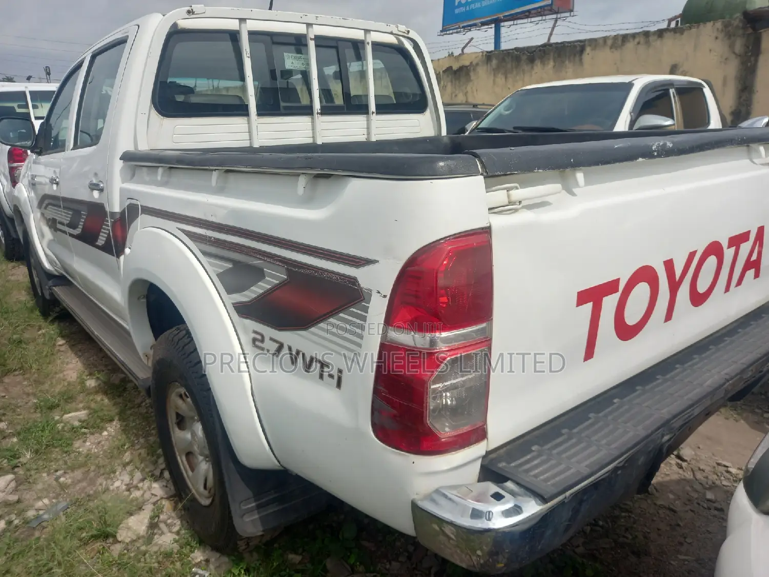 Toyota Hilux 2012 White