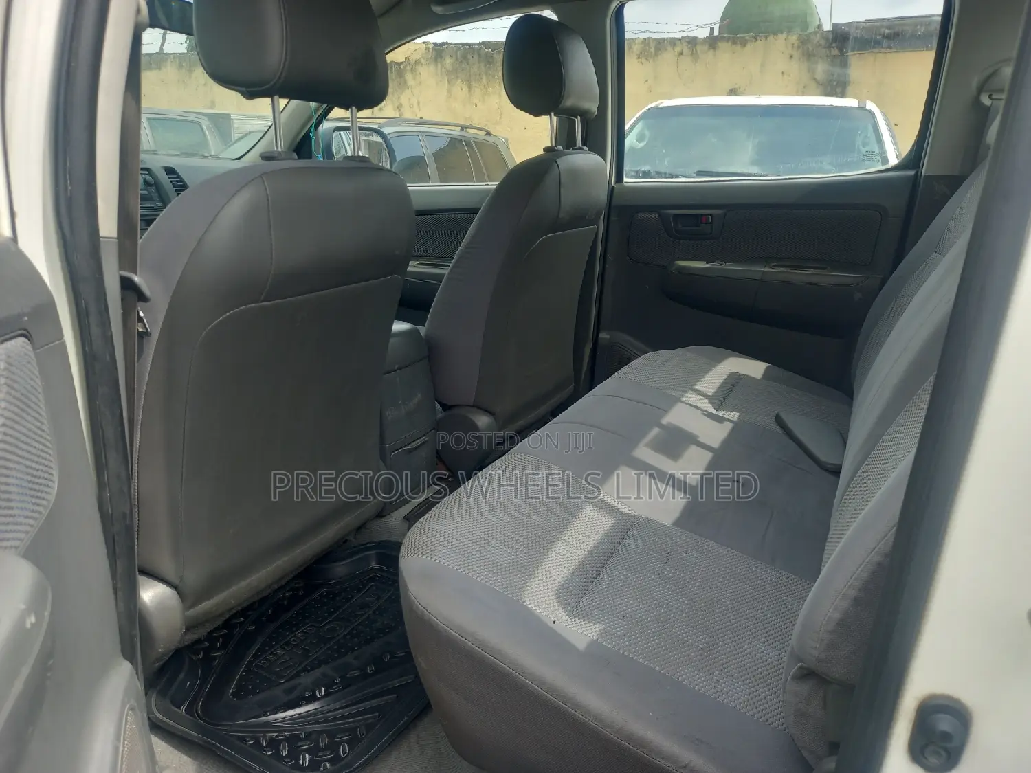 Toyota Hilux 2012 White