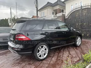 Mercedes-Benz M Class ML350 4MATIC 4dr SUV AWD (3.5L 6cyl 7A) 2014