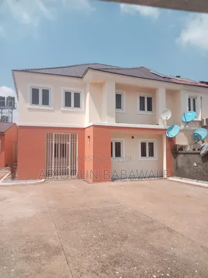 4bdrm Duplex in Nafvalley Estate for rent