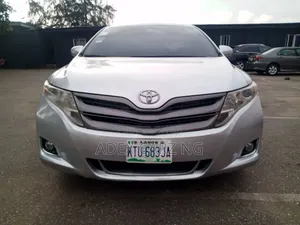 Toyota Venza V6 AWD 2010 Silver