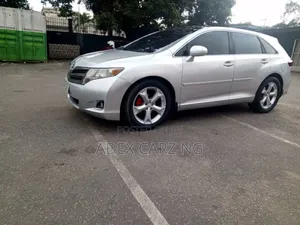 Toyota Venza V6 AWD 2010 Silver