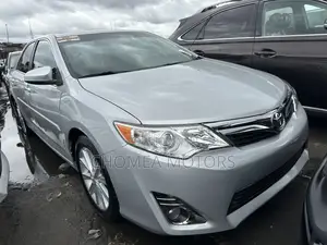 Toyota Camry 2014 Silver